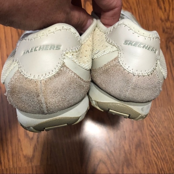 Sketchers size 10 leather shoes. Slip on super comfortable - Picture 3 of 12